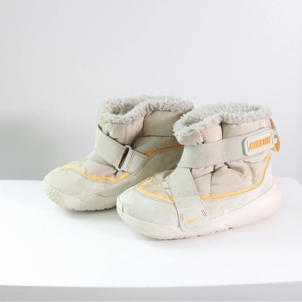 Nike Flex Advance Little Kids Boots - Sz 10 C  Pale Ivory/Sea Glass/Melon Tint